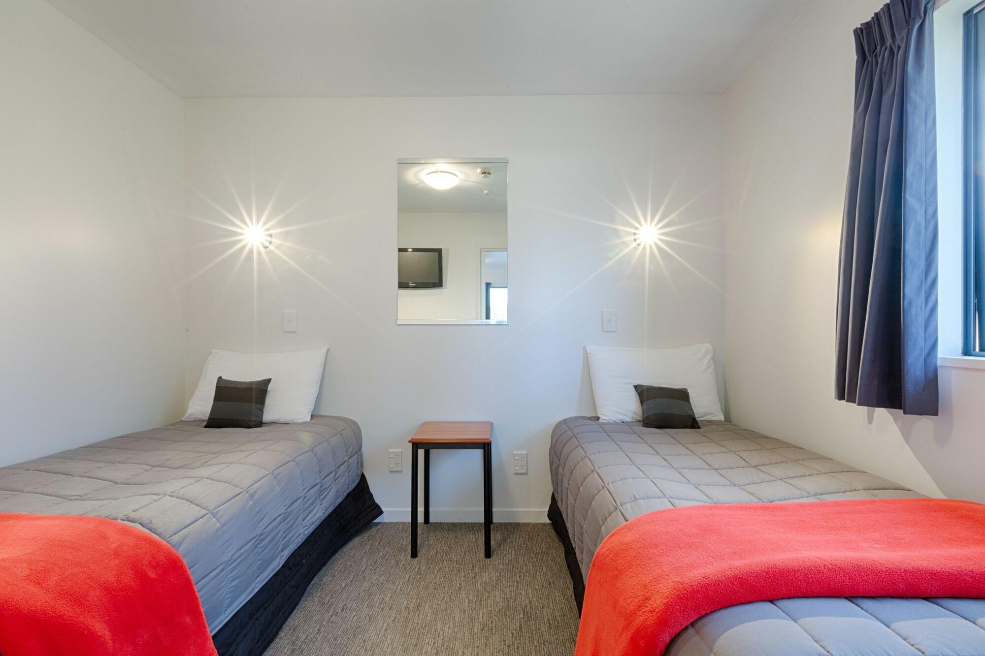 Bella Vista Motel Te Anau Bagian luar foto