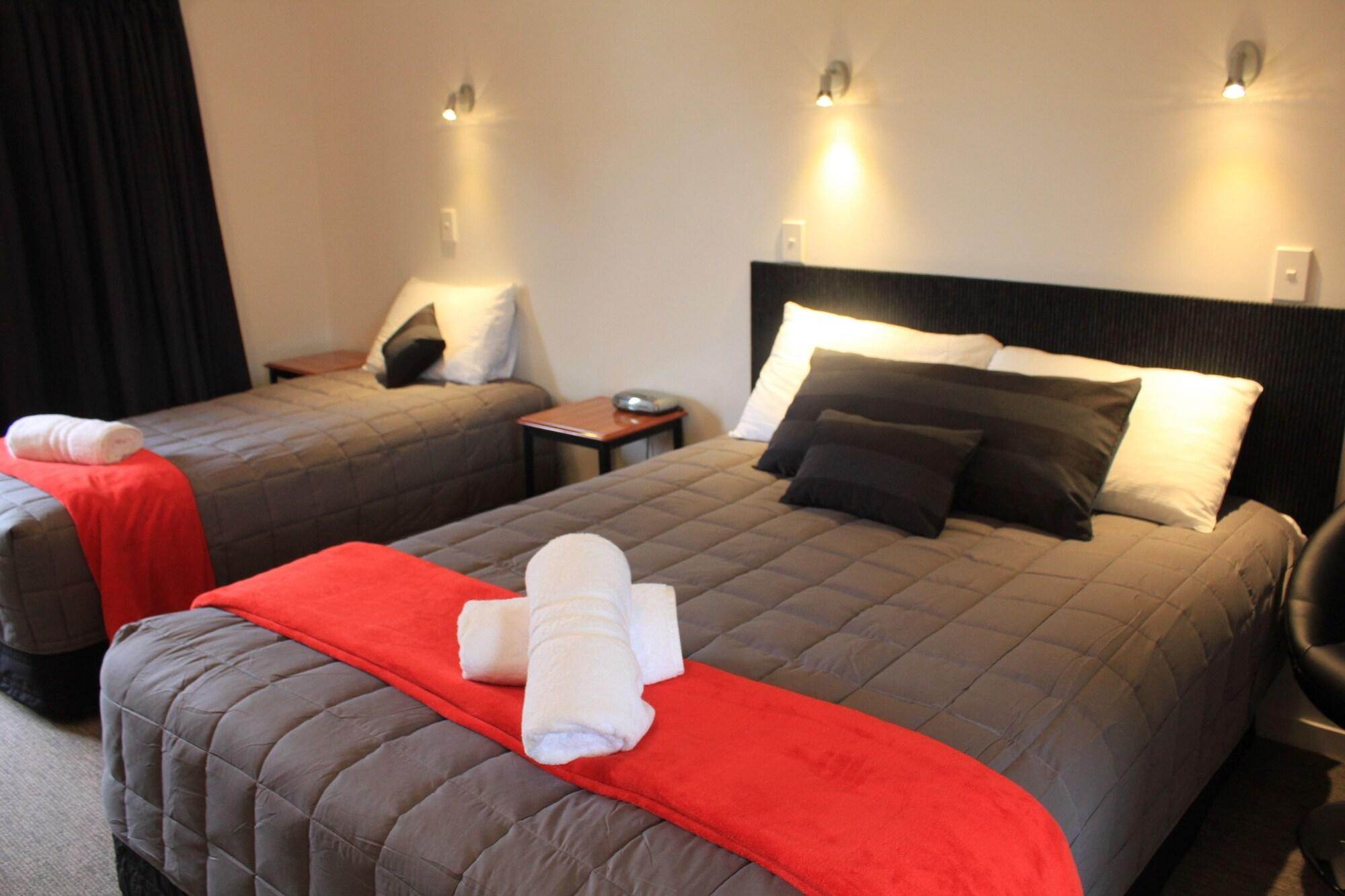 Bella Vista Motel Te Anau Bagian luar foto