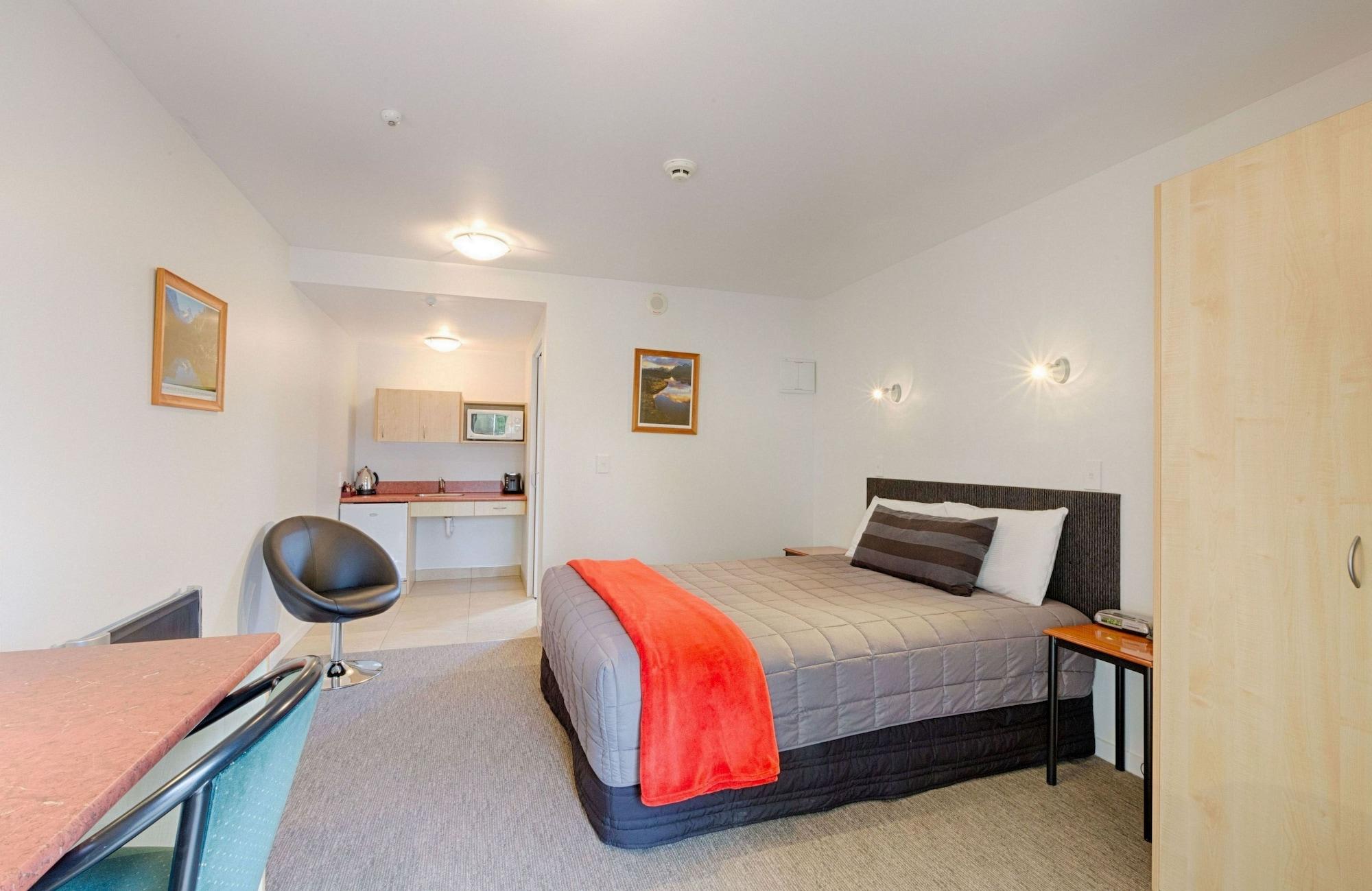 Bella Vista Motel Te Anau Bagian luar foto