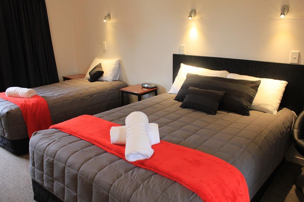 Bella Vista Motel Te Anau Bagian luar foto