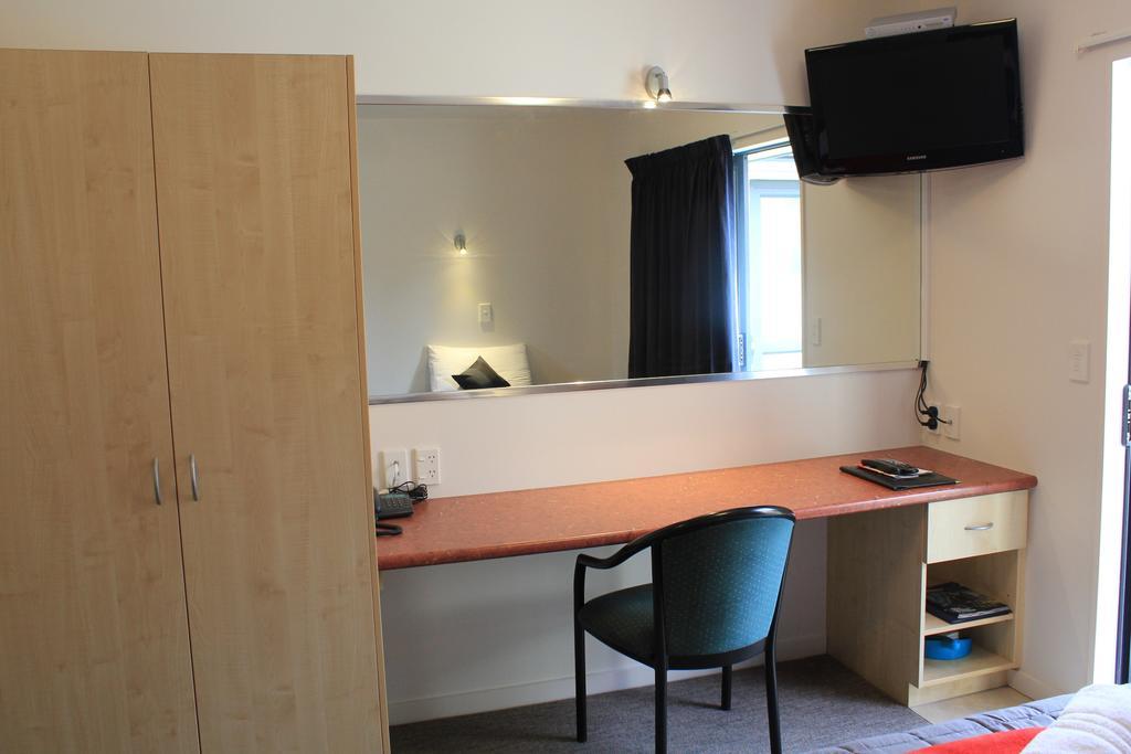 Bella Vista Motel Te Anau Bagian luar foto